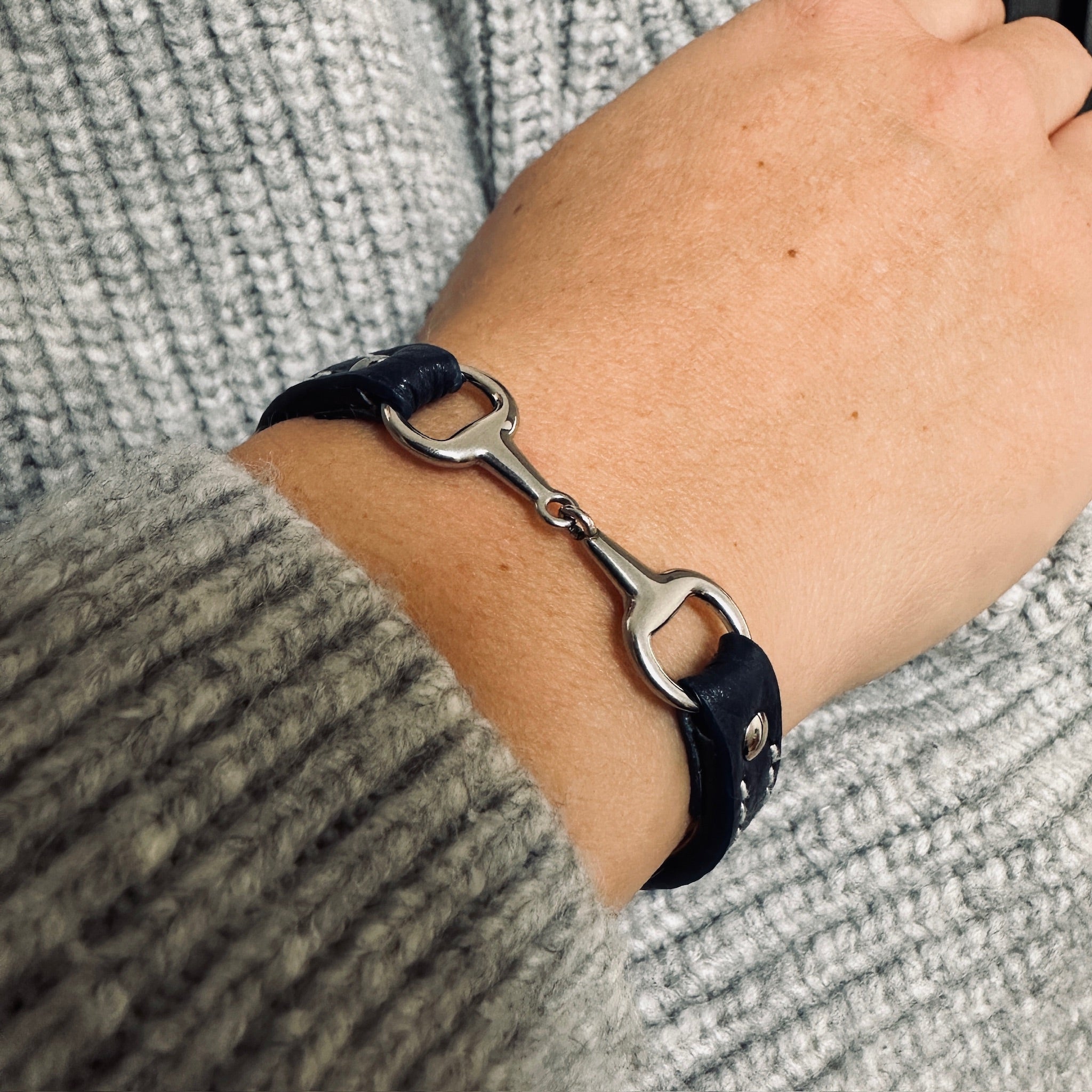 Fano without rhinestones - Single turn leather bracelet