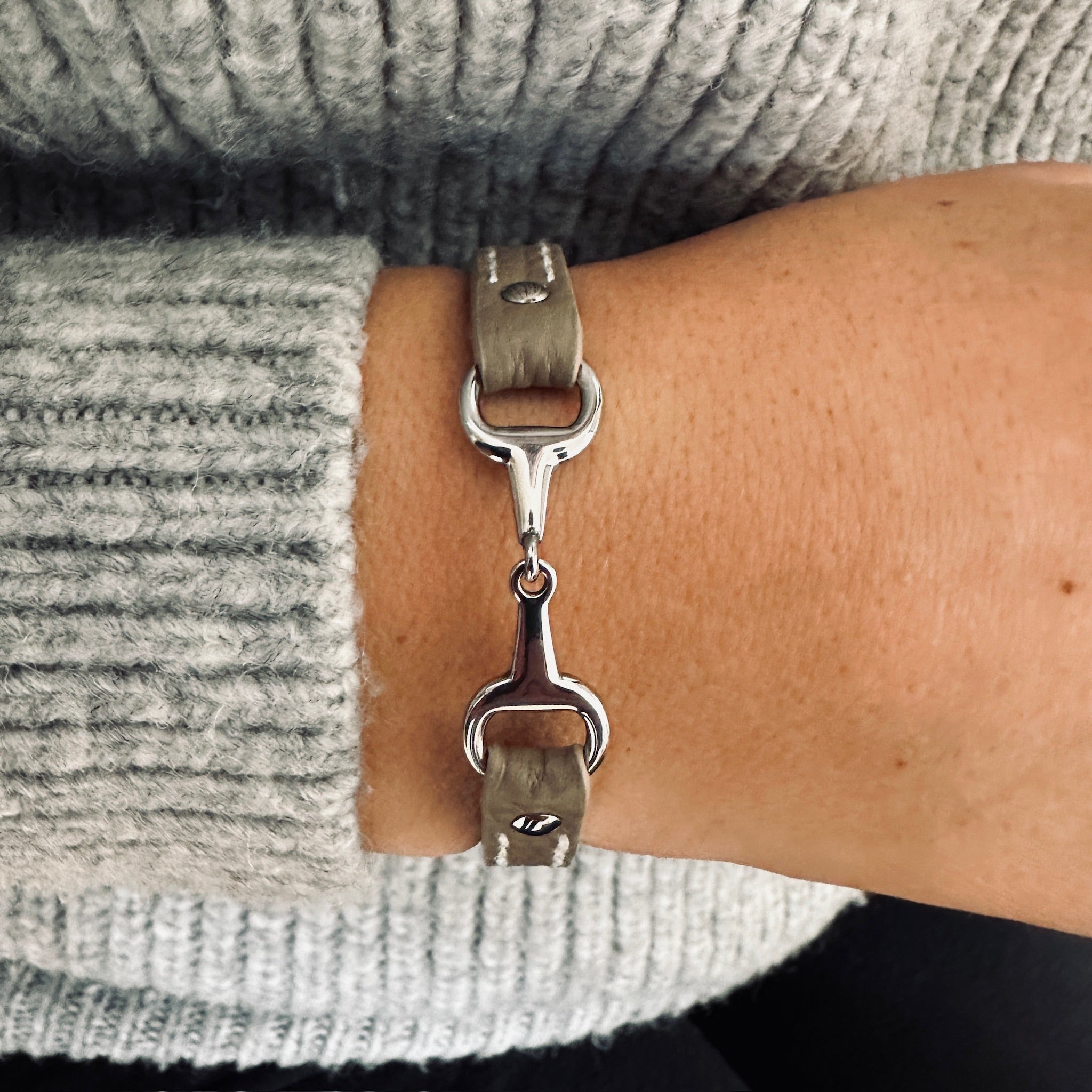 Fano without rhinestones - Single turn leather bracelet