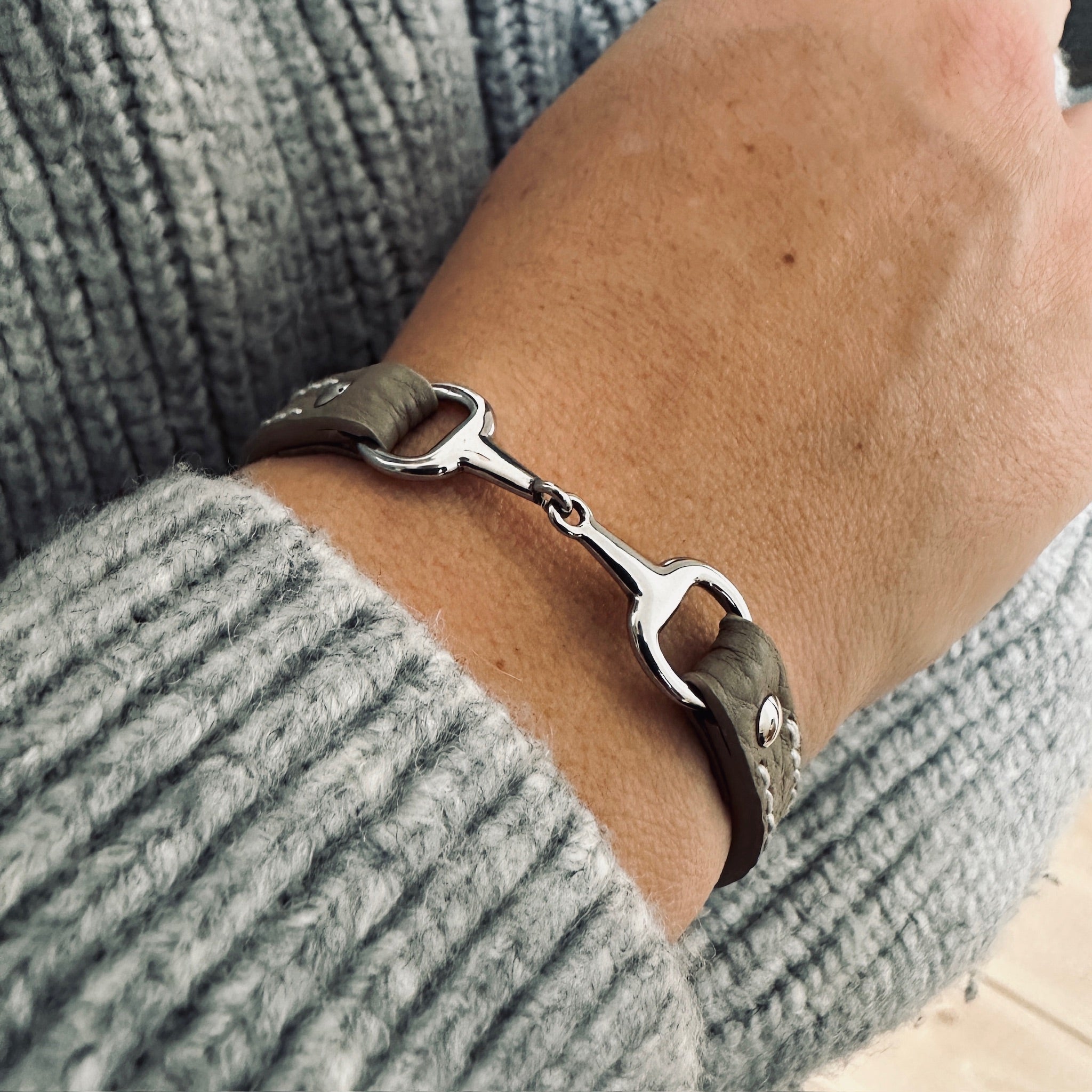Fano without rhinestones - Single turn leather bracelet