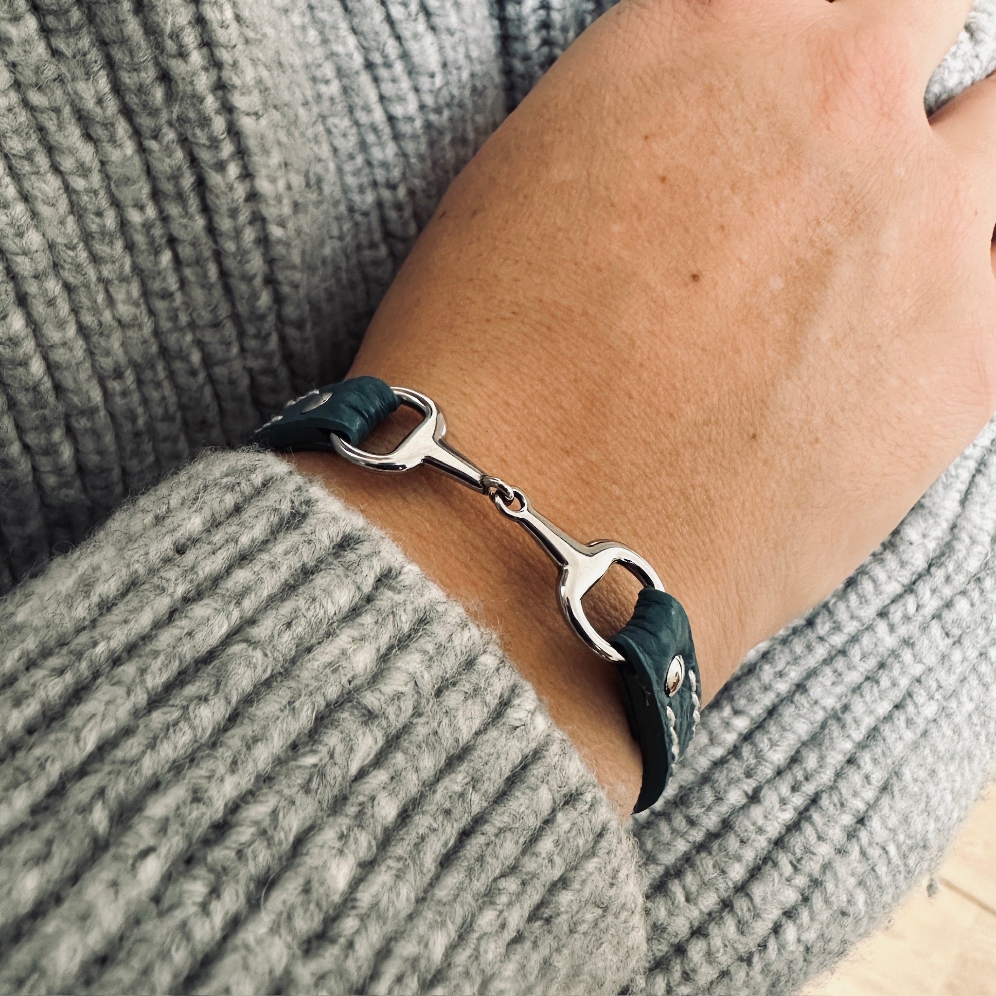 Fano without rhinestones - Single turn leather bracelet
