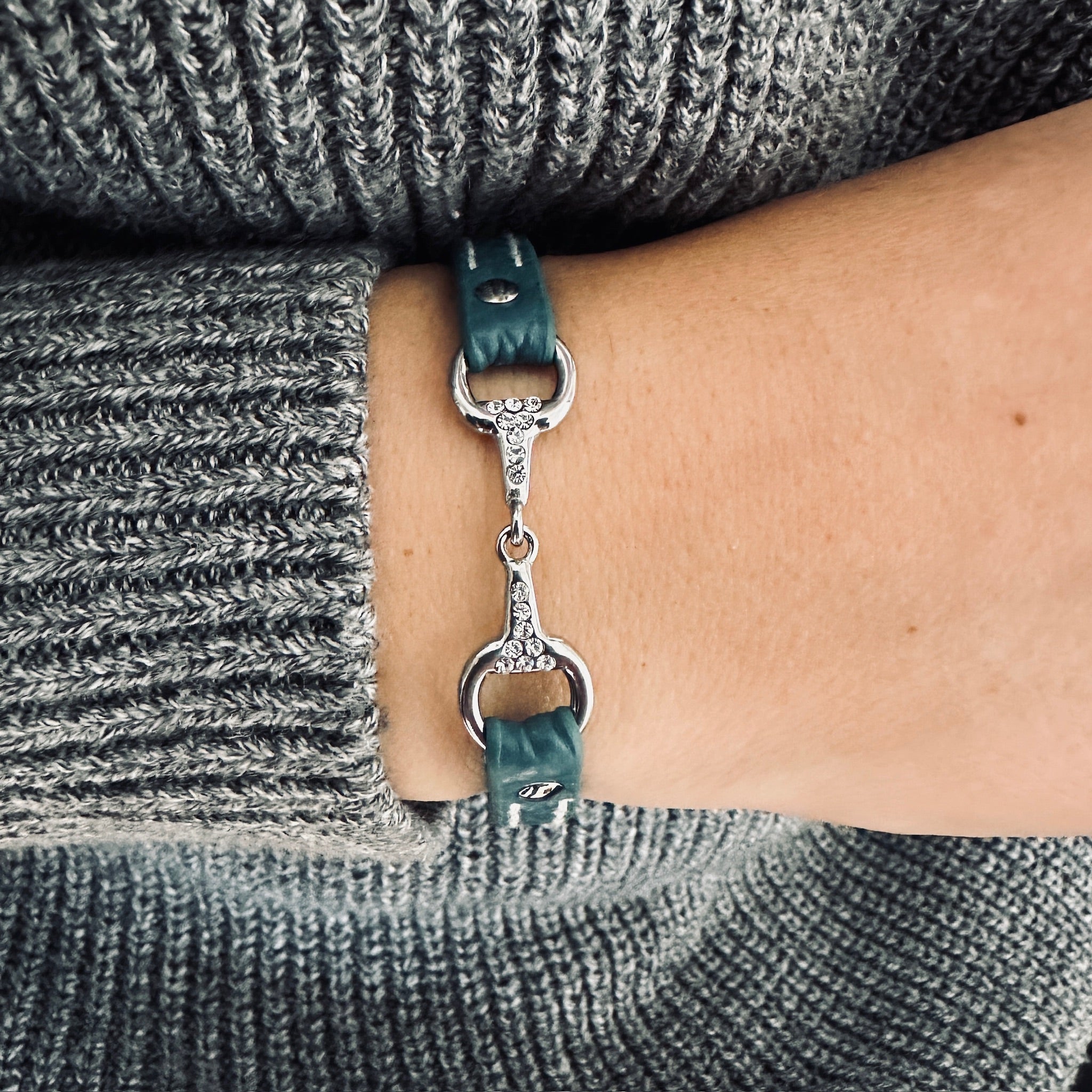 Fano without rhinestones - Single turn leather bracelet