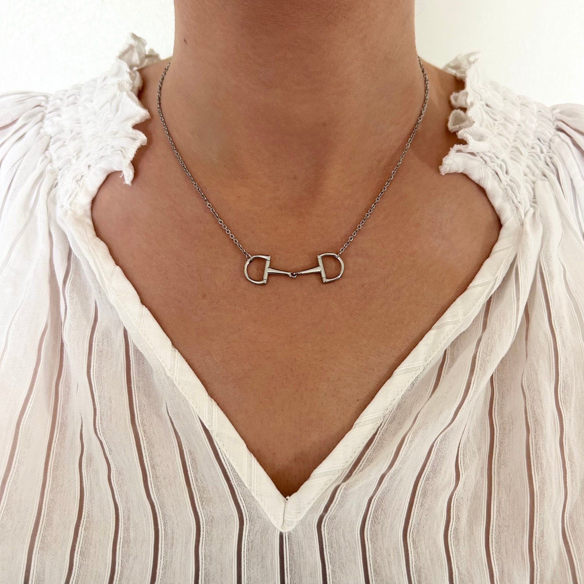 Collier Oly