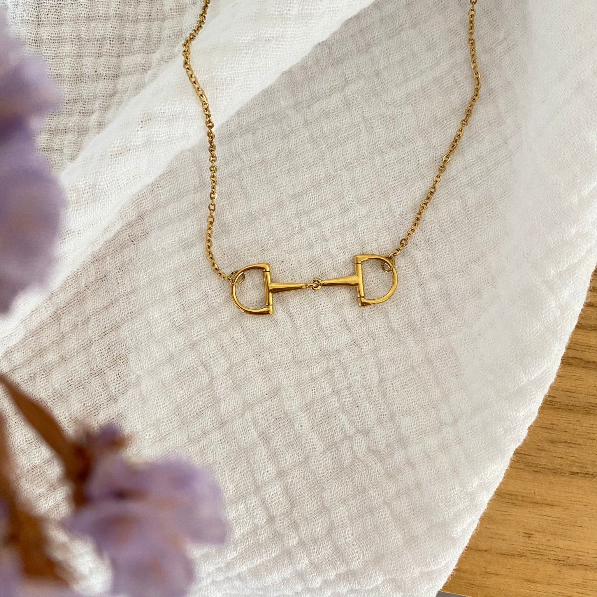Collier Oly